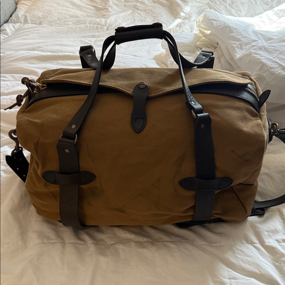 Filson medium tan twill duffle